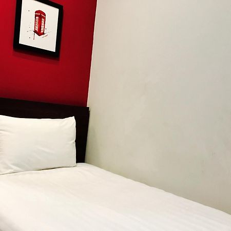 Royal Cambridge Hotel London Room photo